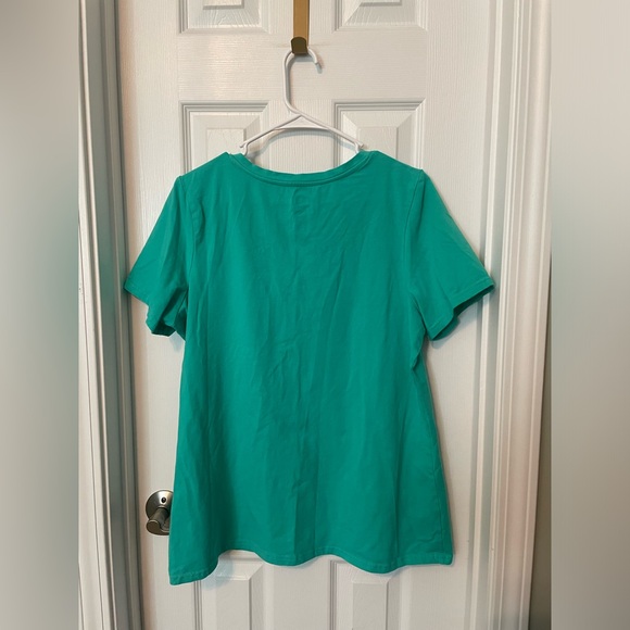 Avenue Your Tee. T shirt - Picture 2 of 4